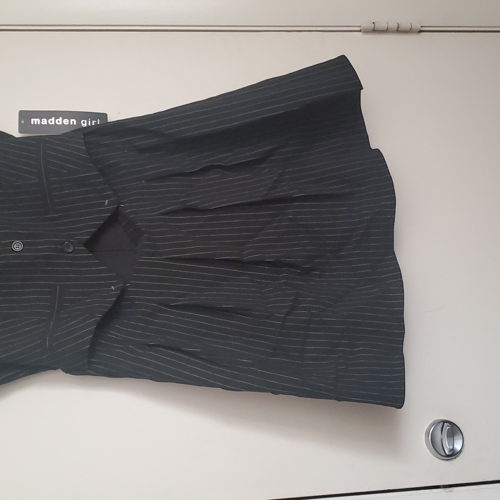 *NWT* Madden Girl Black Pinstripe Mini Dress - Picture 4 of 16